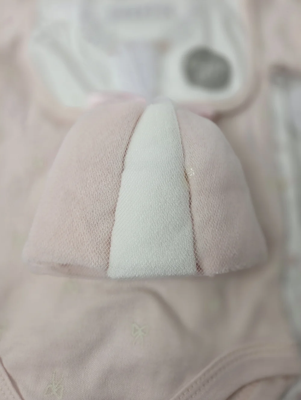 Kyle & Deena 8 Piece Baby Girl Gift Set 6-9 Months NEW